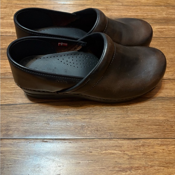 Sanita The Original Danish Clogs Women’s Shoes Brown Leather Size 42 - Picture 6 of 12
